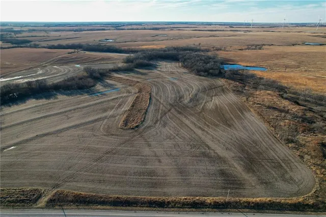 $375,000 | 2000 Y Road, Reading, KS 66868