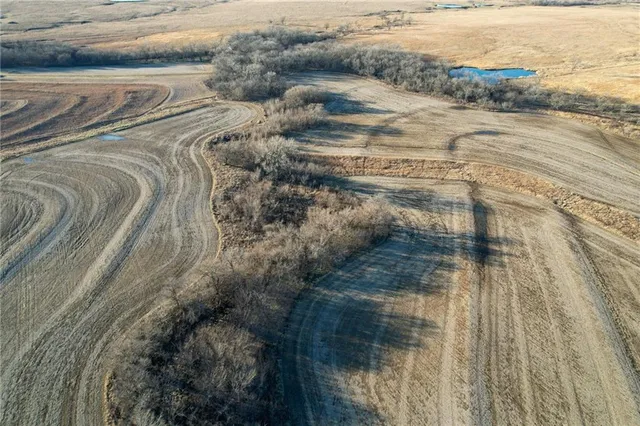 $375,000 | 2000 Y Road, Reading, KS 66868