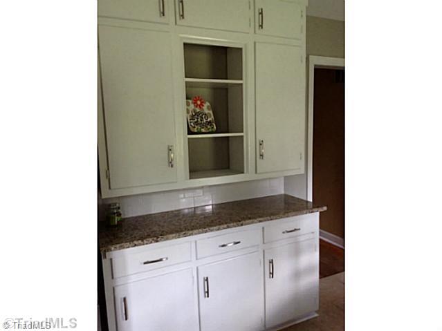 3435 Pine Valley Road High Point, NC 27265 - Photo 5 of 16 Kitchen.