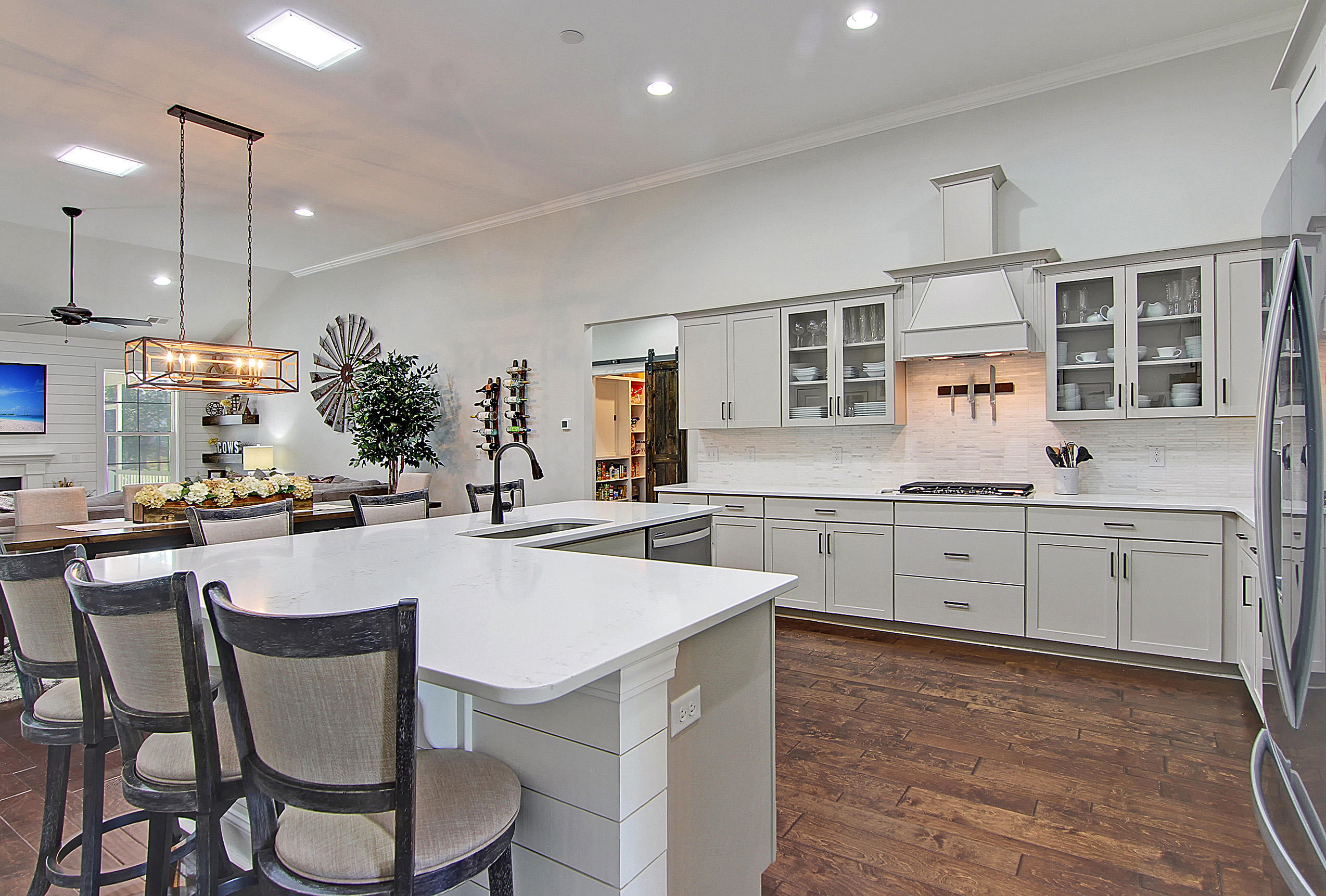469 Woodspring Road Mount Pleasant, SC 29466 - Photo 13 of 58 CREM_469 Woodspring Road_044