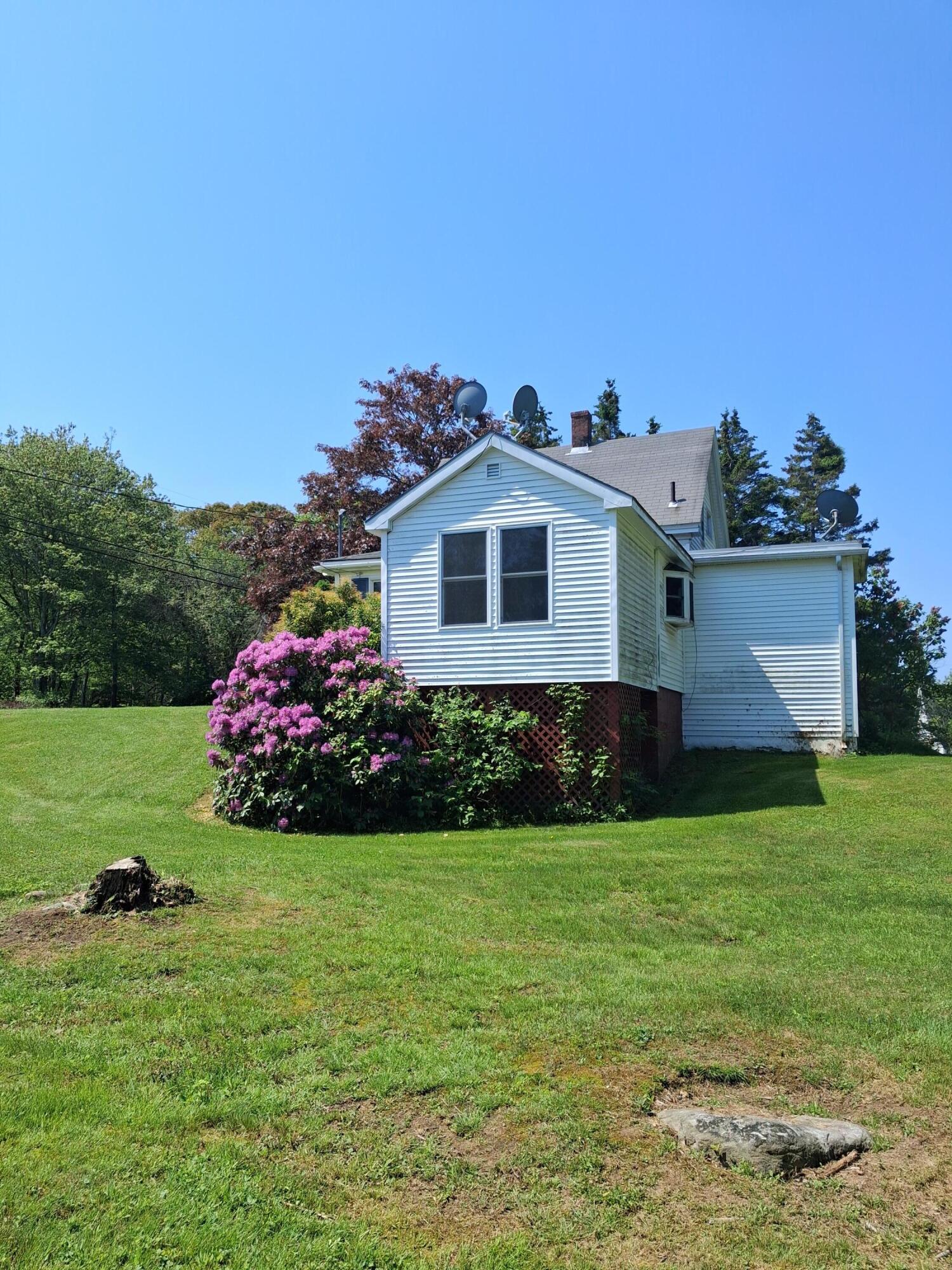 67 Huddle Road Bristol, ME 04554 - Photo 5 of 23 20250611_105139