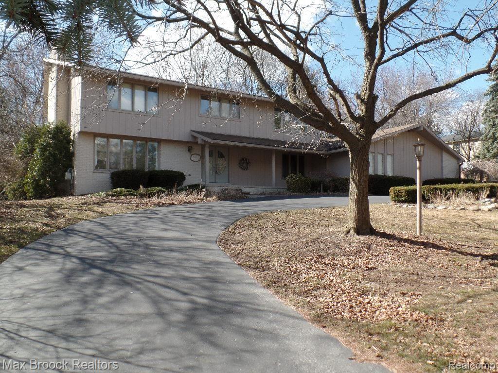 4026 Nearbrook Road Bloomfield Hills, MI 48302 - Photo 1 of 52 080.jpg