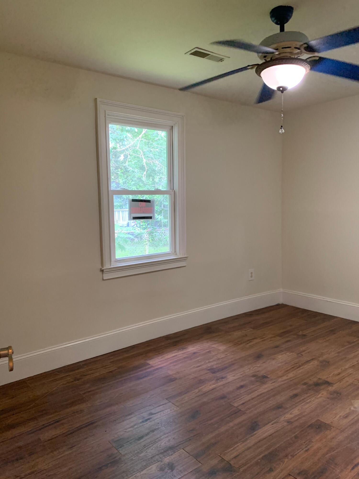 711 Locust Street Charleston, SC 29407 - Photo 11 of 20 2741E33B-FC59-4A06-9C01-1ABCD464ED71