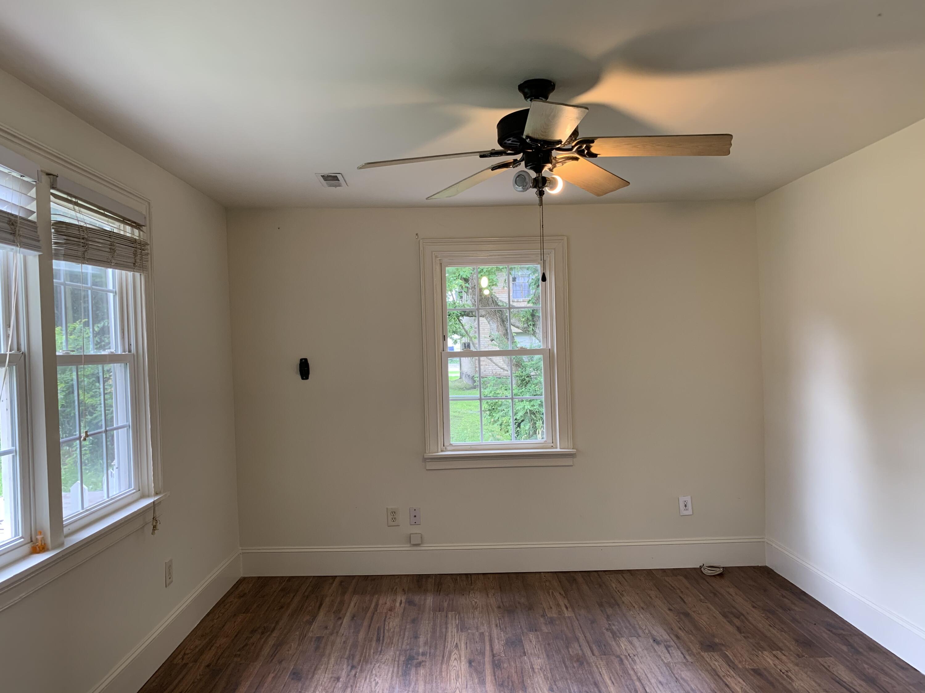 711 Locust Street Charleston, SC 29407 - Photo 13 of 20 67214DA6-D424-4758-84A8-D5DADD59829A