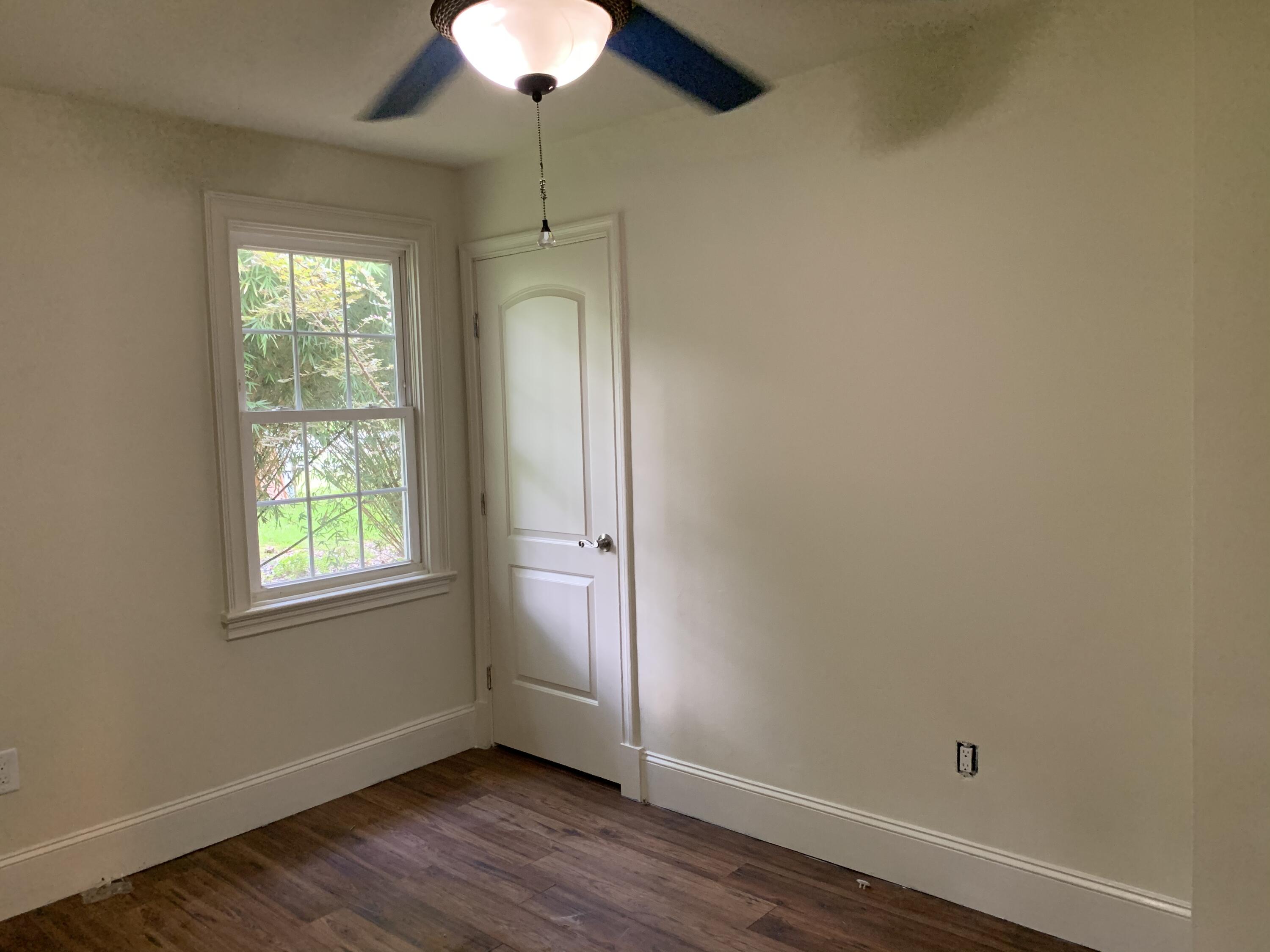 711 Locust Street Charleston, SC 29407 - Photo 6 of 20 22CA1122-AAEA-45ED-B488-959881DBF4E3