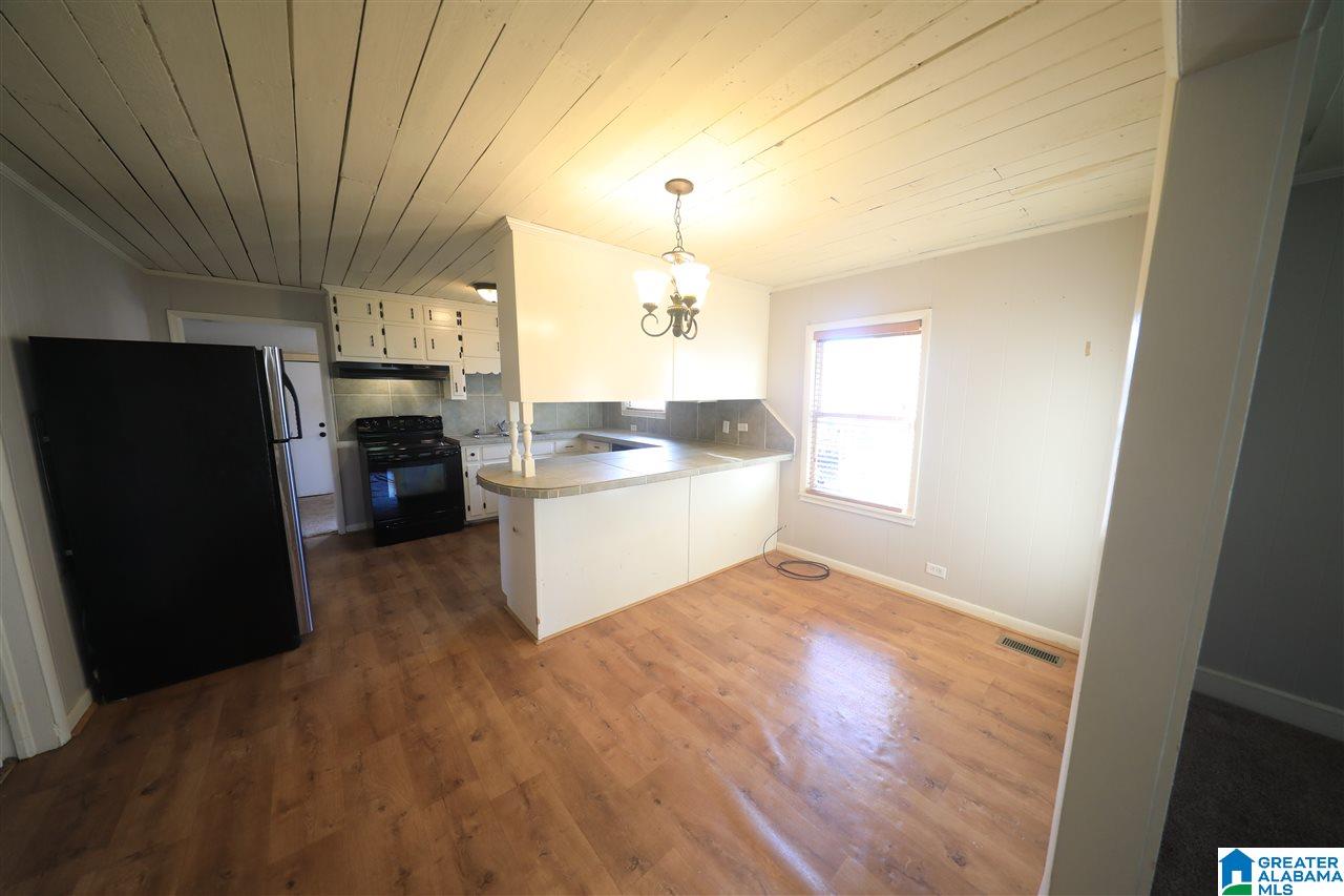 311 Elm Street Oneonta, AL 35121 - Photo 4 of 16