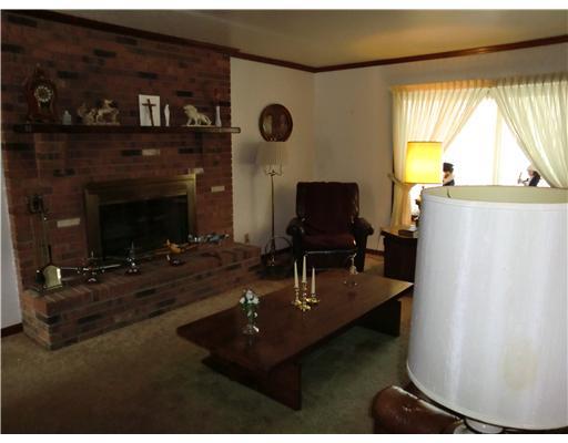 42 Emery Road Fredericktown, PA 15333 - Photo 8 of 18 Family Room.