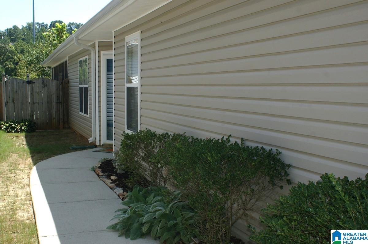 96 High Ridge Trace Pelham, AL 35124 - Photo 2 of 22
