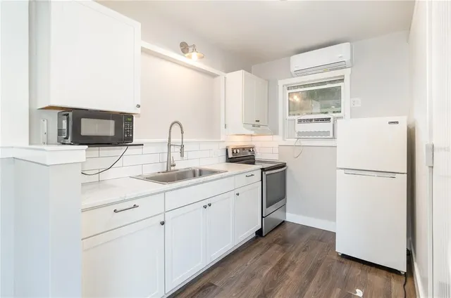 $1,000 | 1401 East Alfred Street, Unit 6, Tavares, FL 32778