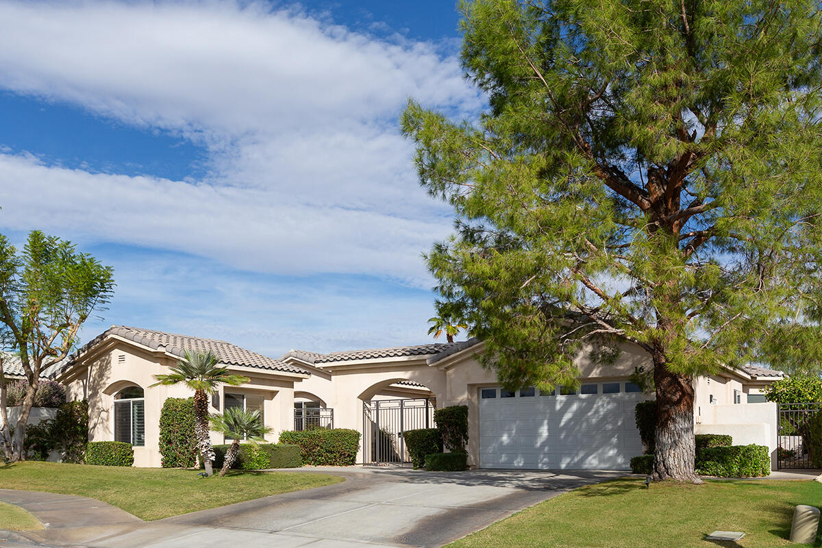 16 Bentley Road Rancho Mirage, CA 92270 - Photo 1 of 48 16 Bentley Drive