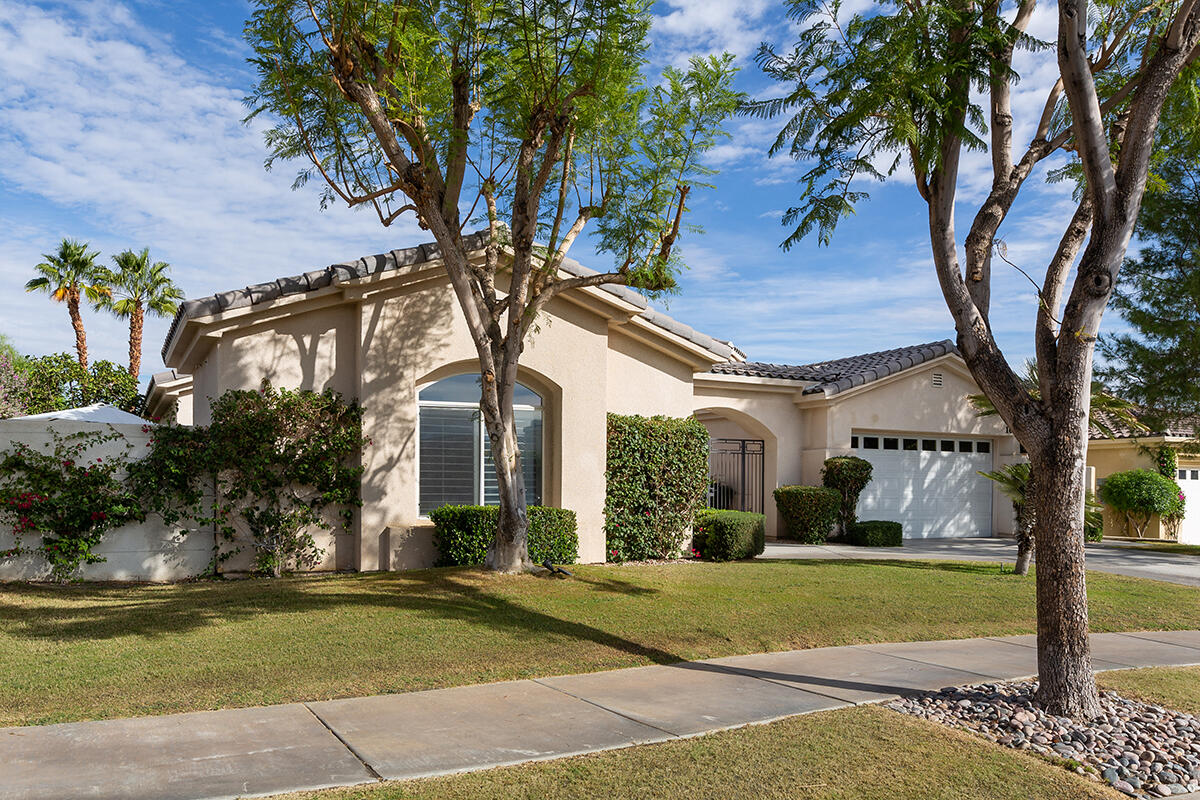 16 Bentley Road Rancho Mirage, CA 92270 - Photo 3 of 48 03