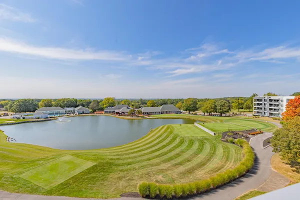 $639,000 | 5189 Highpointe Lakes Drive, Unit 8105, Westerville, OH 43081
