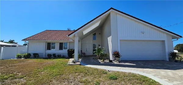 $1,950 | 420 Southeast 15th Terrace, Cape Coral, FL 33990