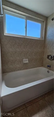 $1,950 | 420 Southeast 15th Terrace, Cape Coral, FL 33990
