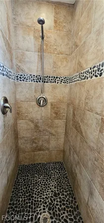 $1,950 | 420 Southeast 15th Terrace, Cape Coral, FL 33990