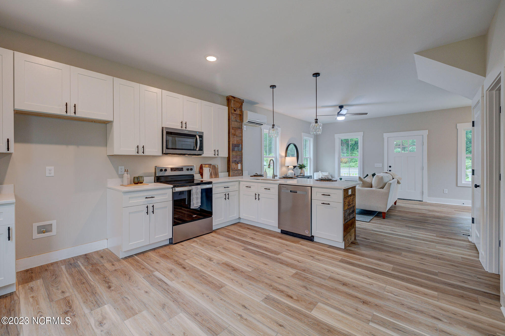 129 Spring Road Wilmington, NC 28401 - Photo 16 of 37 129 Spring Road