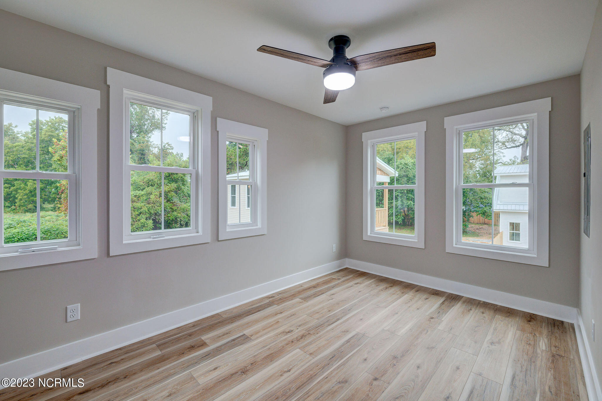 129 Spring Road Wilmington, NC 28401 - Photo 26 of 37 129 Spring Road