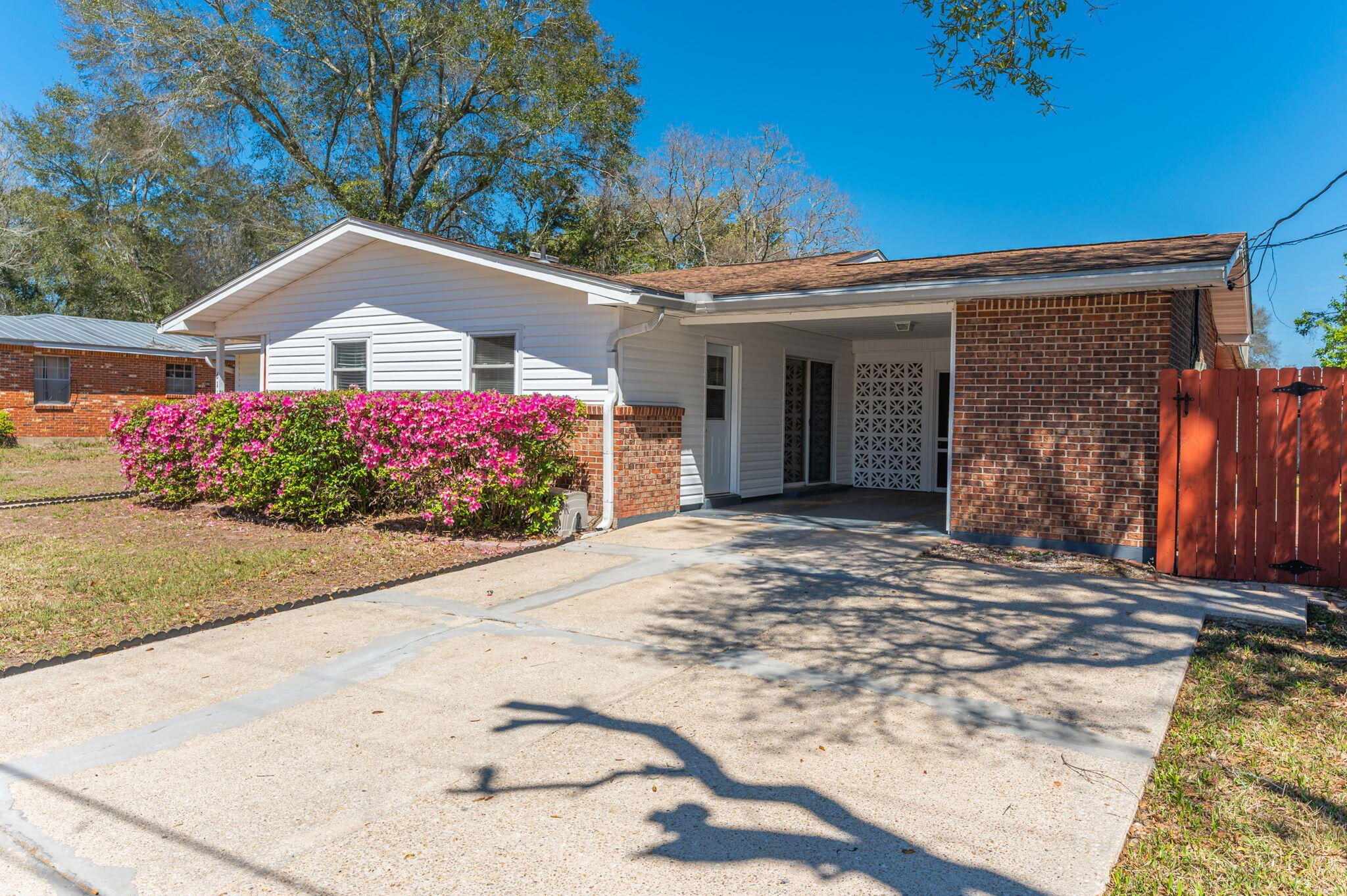 611 Lang Road Fort Walton Beach, FL 32547 - Photo 3 of 34 3-web-or-mls-611-lang-rd