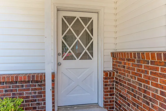 $1,800 | 611 Lang Road, Fort Walton Beach, FL 32547