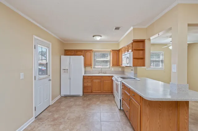 $1,800 | 611 Lang Road, Fort Walton Beach, FL 32547