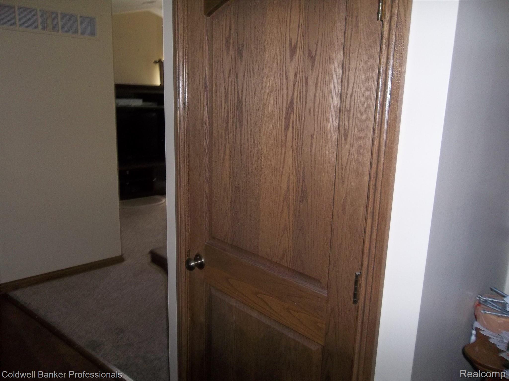 3271 Reamer Road Lapeer, MI 48446 - Photo 20 of 27 Beautiful Doors Throughout
