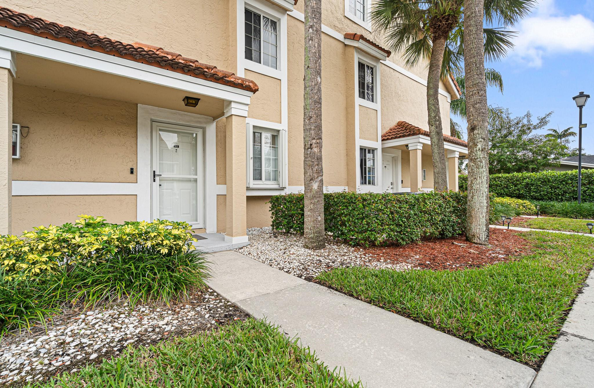 4620 West McNab Road, Unit B1 Pompano Beach, FL 33069 - Photo 30 of 36 Photo 30