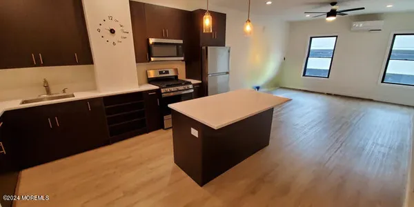 $2,650 | 37 East Front Street, Unit B, Red Bank, NJ 07701