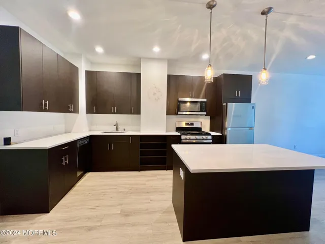 $2,800 | 37 East Front Street, Unit B, Red Bank, NJ 07701