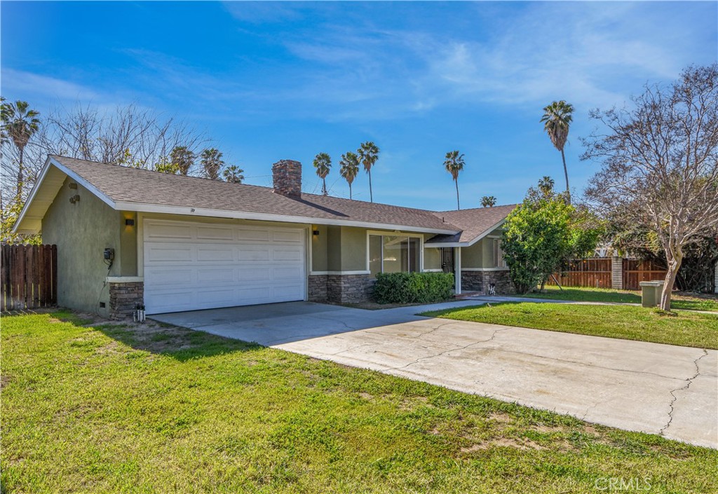 41431 Vicky Lane Hemet, CA 92544 - Photo 4 of 28 a view of a house with a yard and tree s