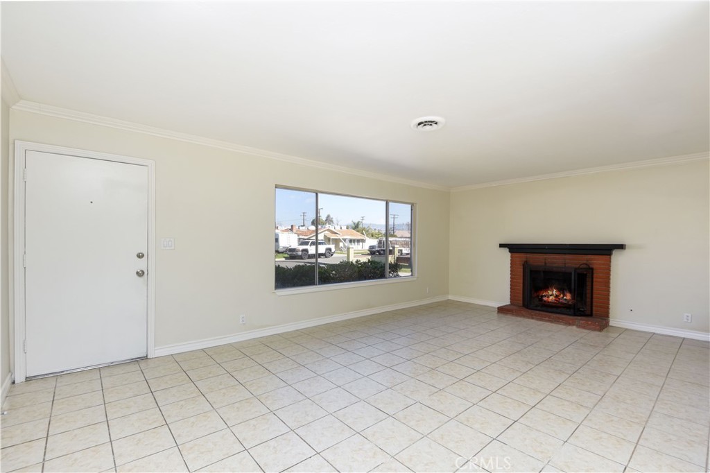 41431 Vicky Lane Hemet, CA 92544 - Photo 6 of 28 a view of an empty room with a window