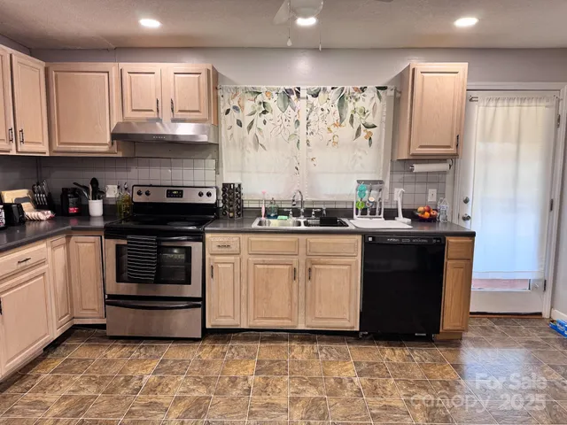 $225,000 | 1284 Harmony Grove Road, Nebo, NC 28761