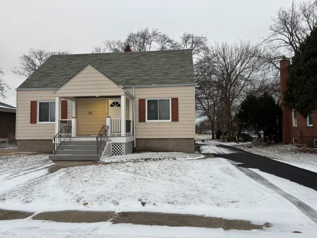 $2,800 | 3226 181st Street, Lansing, IL 60438