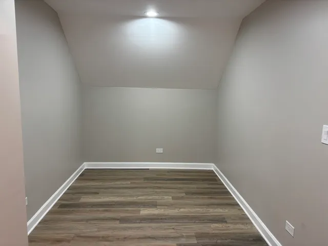 $2,800 | 3226 181st Street, Lansing, IL 60438