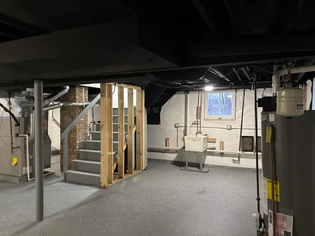 $2,800 | 3226 181st Street, Lansing, IL 60438