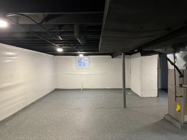 $2,800 | 3226 181st Street, Lansing, IL 60438