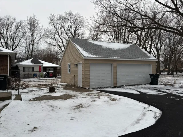 $2,800 | 3226 181st Street, Lansing, IL 60438