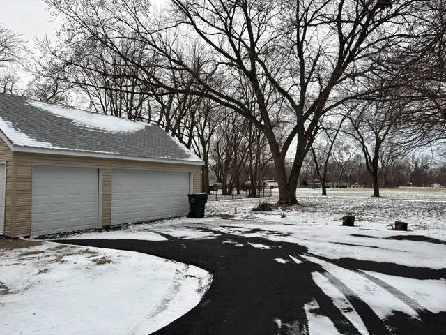 $2,800 | 3226 181st Street, Lansing, IL 60438