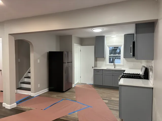 $2,800 | 3226 181st Street, Lansing, IL 60438