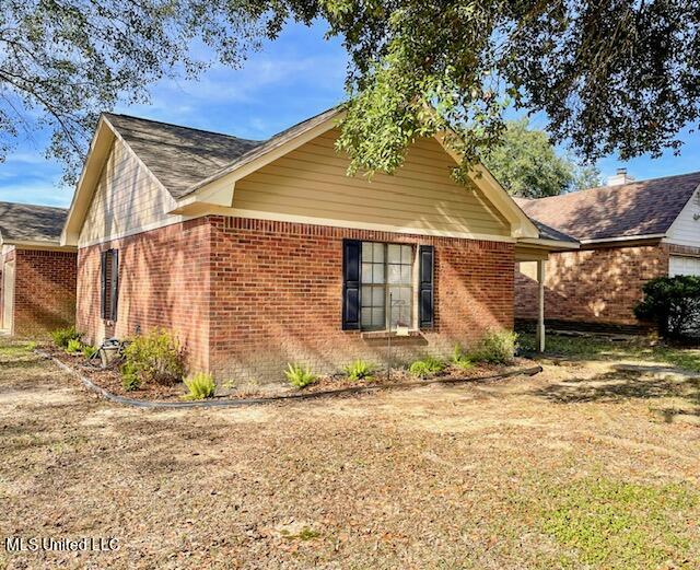 289 Stonebridge Court Ridgeland, MS 39157 - Photo 3 of 28 IMG_3537