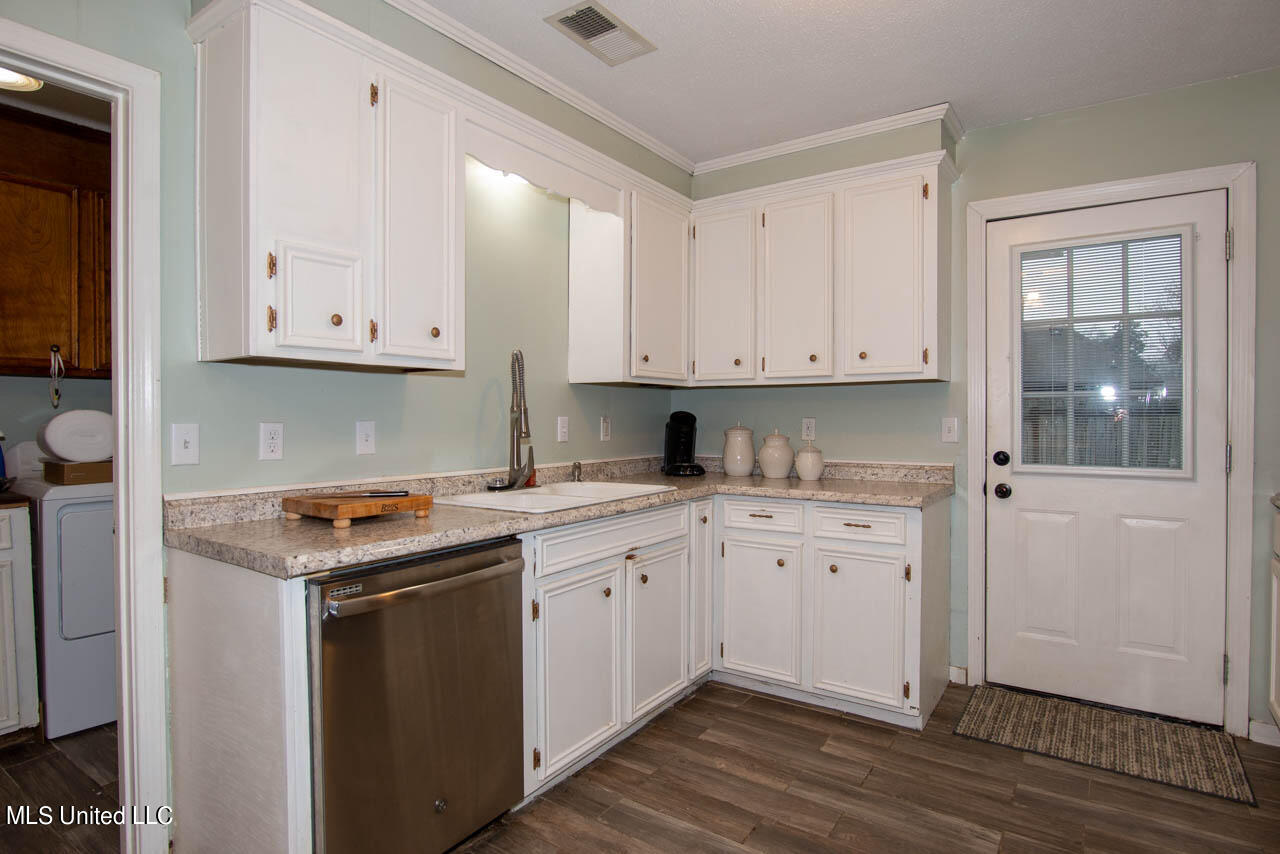 289 Stonebridge Court Ridgeland, MS 39157 - Photo 10 of 28 6