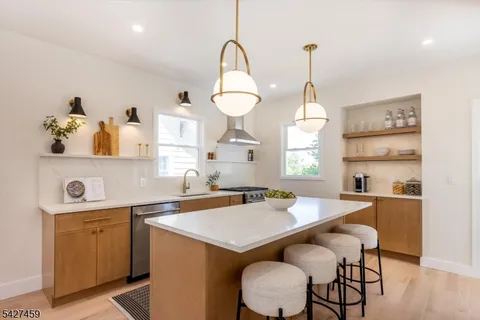 $999,000 | 4 Yale Terrace, West Orange, NJ 07052