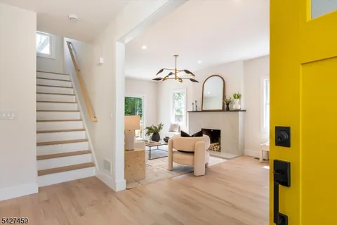 $999,000 | 4 Yale Terrace, West Orange, NJ 07052
