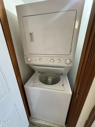 $1,095 | 3504 Ivy Commons Drive, Unit 301, Raleigh, NC 27606