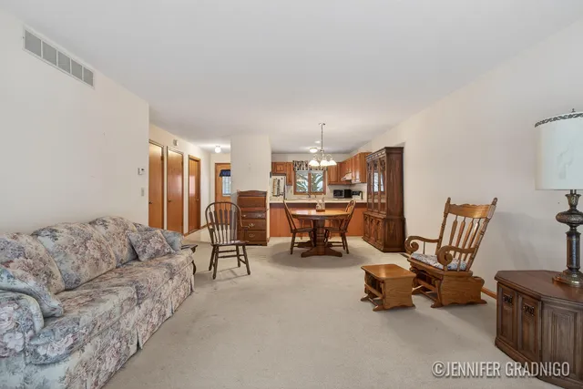 $213,000 | 831 Creekridge Drive, Holland, MI 49423