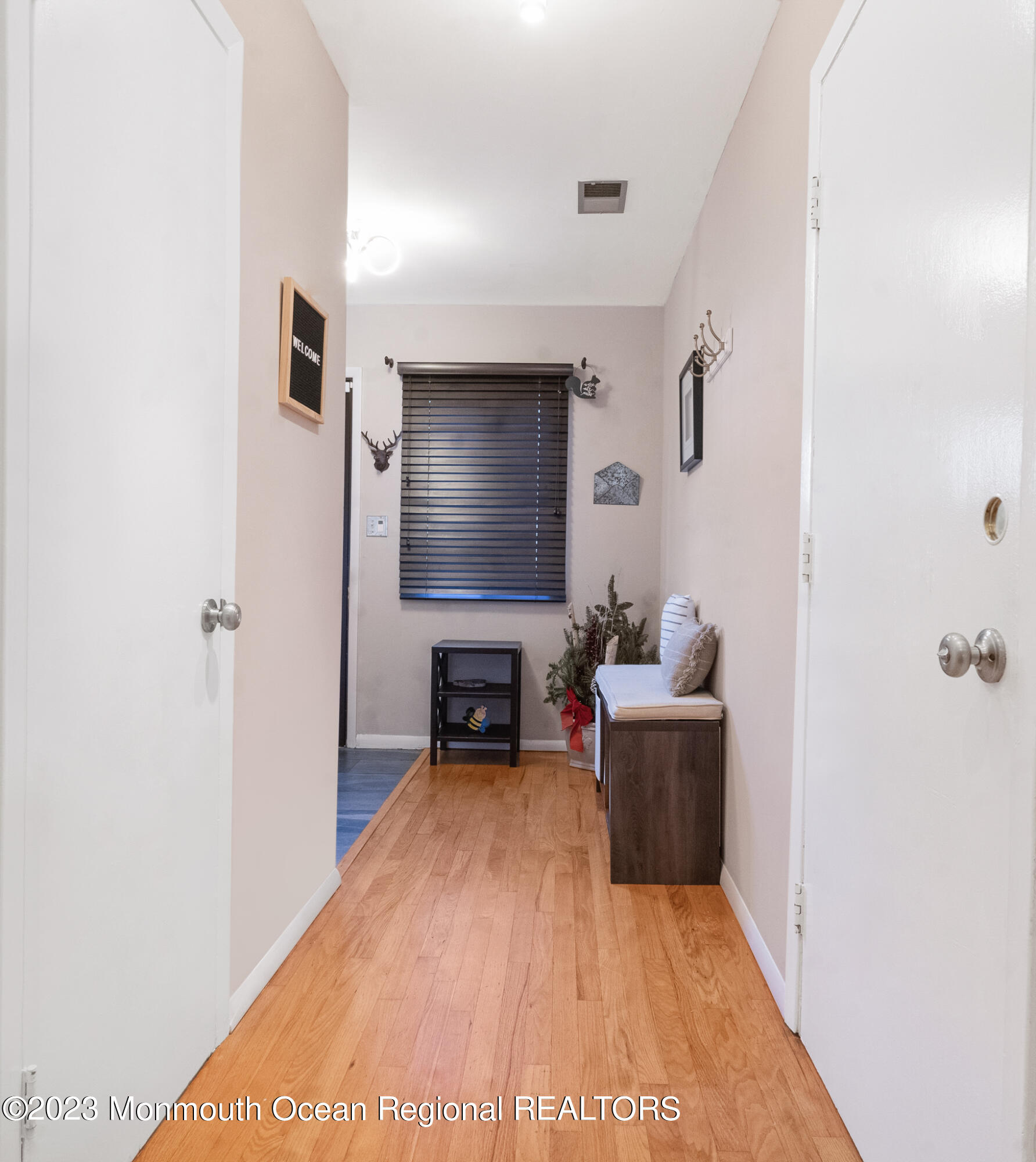 624 Randall Way Aberdeen, NJ 07747 - Photo 6 of 33 DSC00213