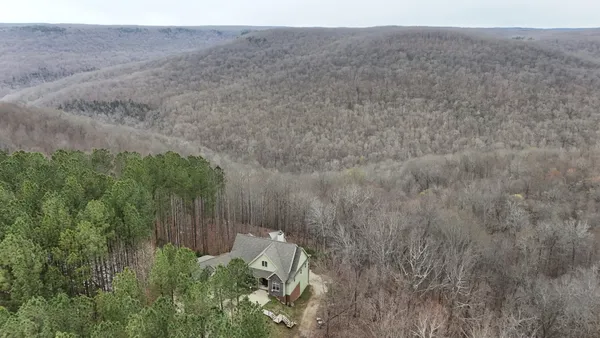 $860,000 | 460 Cross Creek Drive, South Pittsburg, TN 37380