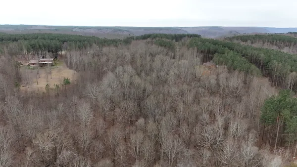 $860,000 | 460 Cross Creek Drive, South Pittsburg, TN 37380