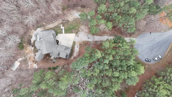 $860,000 | 460 Cross Creek Drive, South Pittsburg, TN 37380