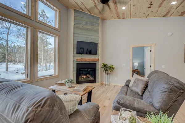 $549,900 | 11721 North Vesper Drive, Hayward, WI 54843