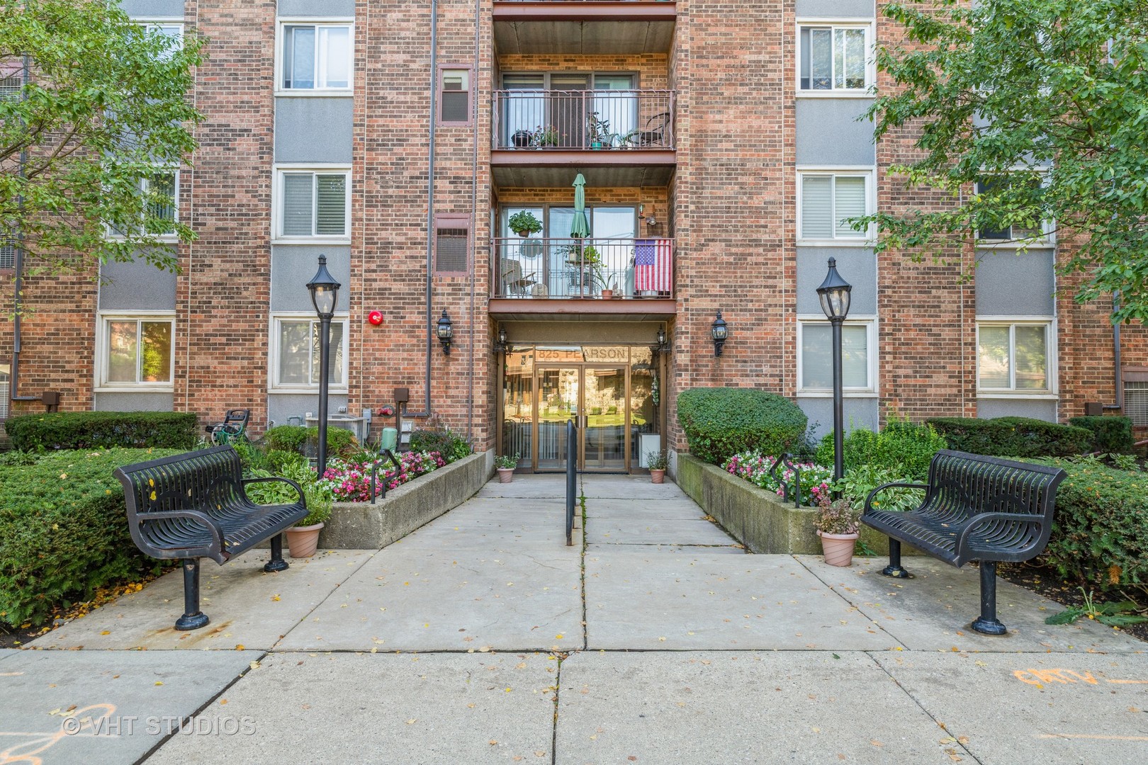 825 Pearson Street, Unit 5G, Des Plaines, IL 60016 Compass